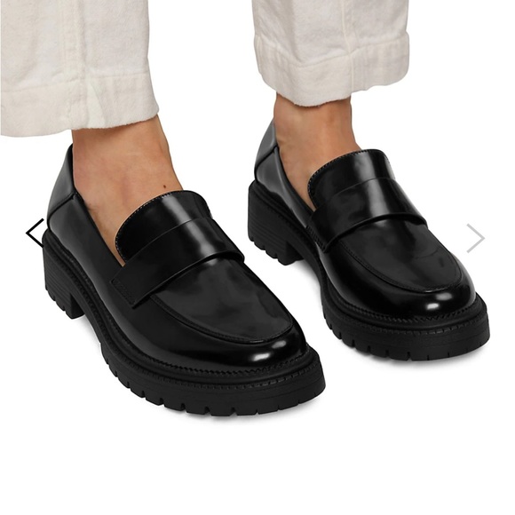 BRAND NEW Matt & Nat chunky loafers. Size 40 (US 9), colour: black - Picture 2 of 4